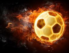 刷新纪录引发热议！，德罗巴在切尔西比赛中险胜引发球迷热议